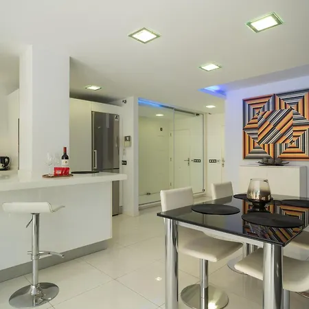 Apartment Family Salvador Monsalud Las Palmas / Gran Canaria