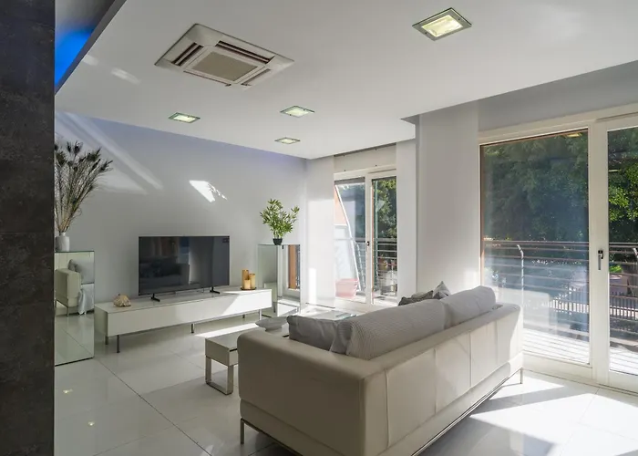 Family Salvador Monsalud *