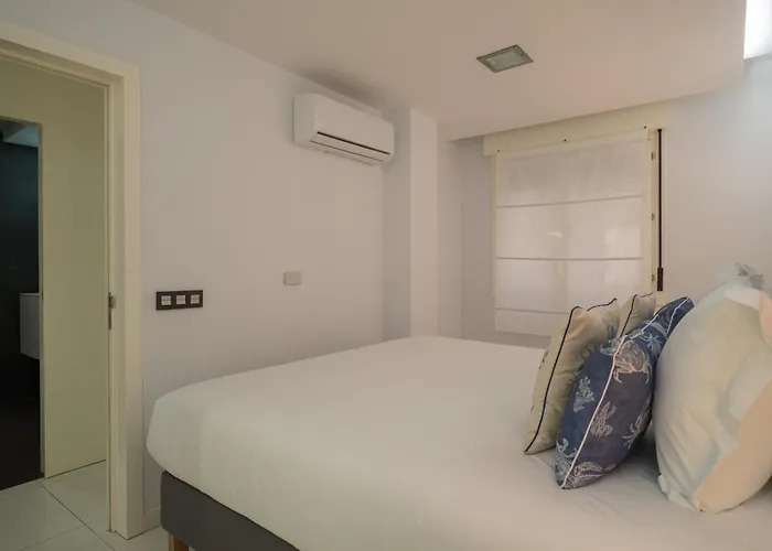 Family Salvador Monsalud Апартаменты