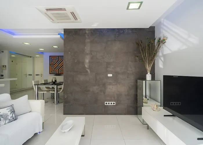 Family Salvador Monsalud *