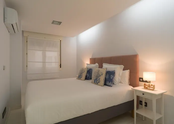 Family Salvador Monsalud Апартаменты *