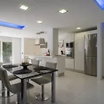 Family Salvador Monsalud Appartement