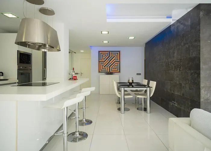 Apartment Family Salvador Monsalud *