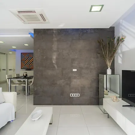 Family Salvador Monsalud *